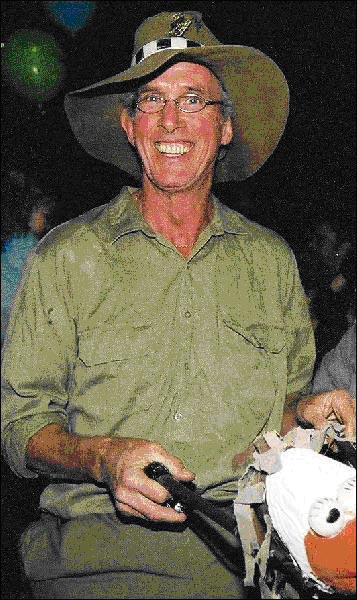 RobinLaidlaw.jpg - One of Alice Springs' best-loved entertainers, Robin Laidlaw, has died, aged 61 on the 27th December 2008. You can read his obituary from the local paper in our press section of the website.   press cutting 