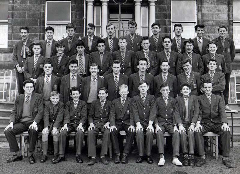 SCHOOL004.jpg - Ken FGilhooly; Joe Tapper; Mike Nagel; Ken Charles; John Hunter; Alan Brown; Chris Barlow; John Malone; Joe Flaherty; Ian O'Henley;  Ian Adam; Willie Morrison; Jim McArdle; Paul Gunn; John Perrins; Geoff Craig; Charlie Duthie; Stephan Petrowski; Willie Parry;  Tony Ward; John Johnston; Eugene Galbraith; Eddie Jones; John Lynch; Roddy Zentil; John Lehany; David Domanski;  Bernard Martin; Peter Yeo; Lindsay Wilson; Adrian McDonald; Peter Cassidy; Alban Smith; Brian Eckersley; Leo Forsyth; Bernard McGee;