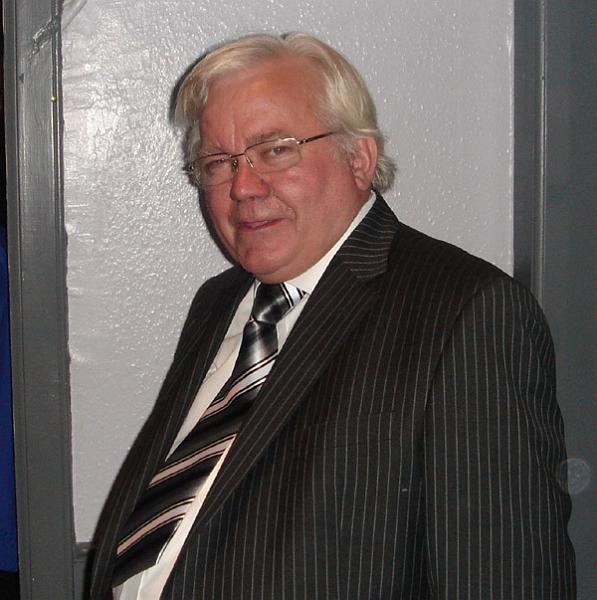 Oct07_03.jpg - Peter McCloskey